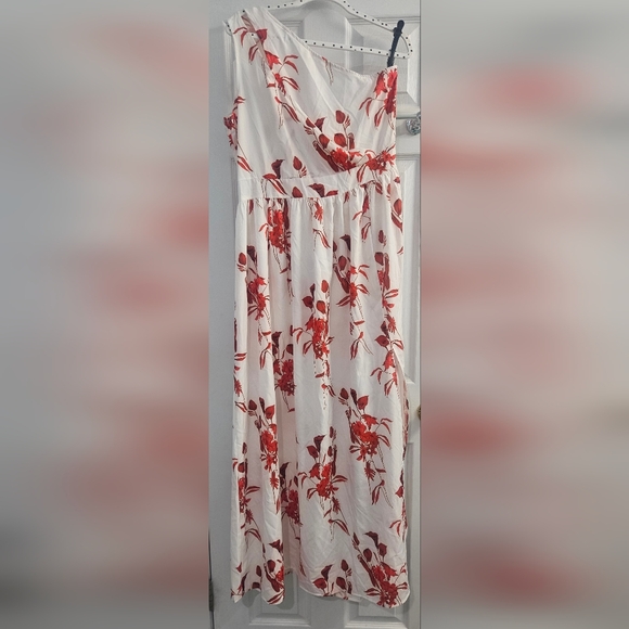 Lightweight asymmetrical Dress - Tag Still On - Never Worn - Picture 4 of 4